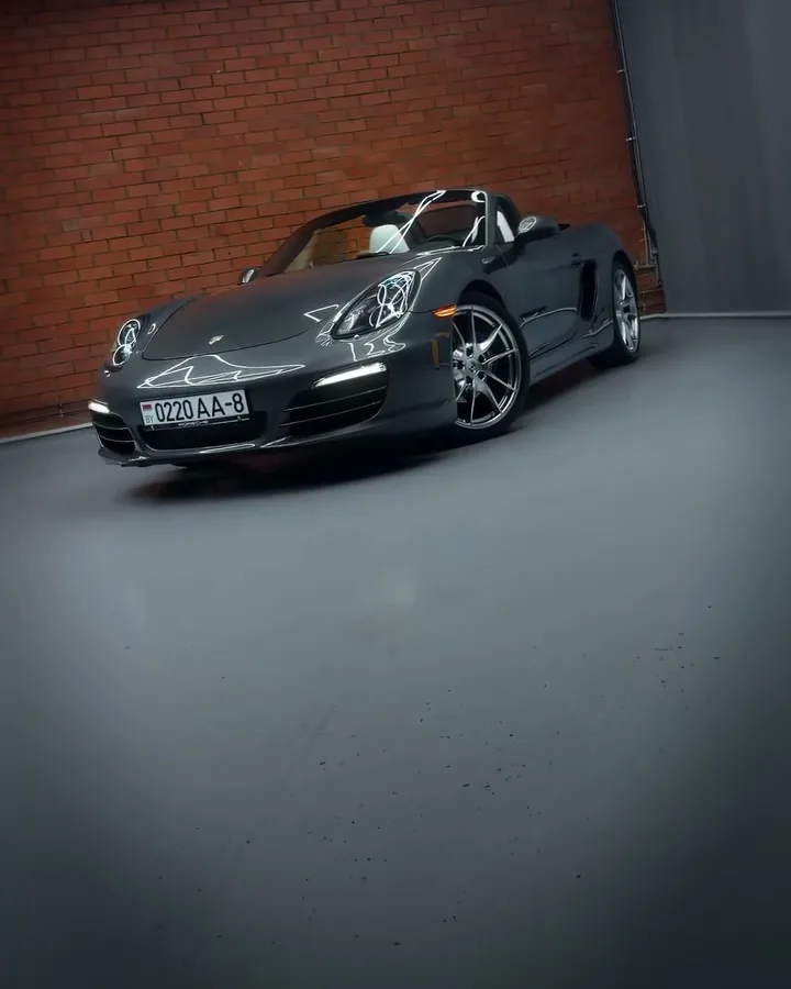 Porsche Boxster в боксе CULT