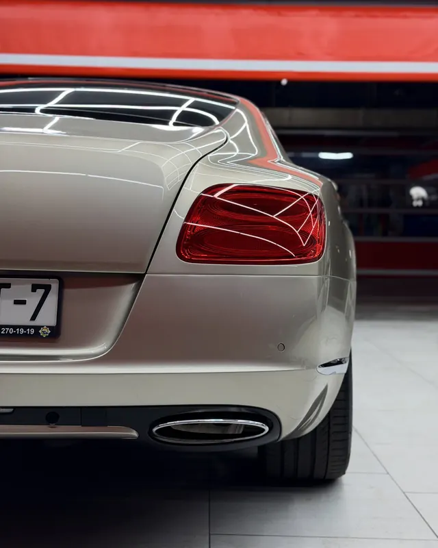 Bentley Continental GT, колесо и боковая часть кузова